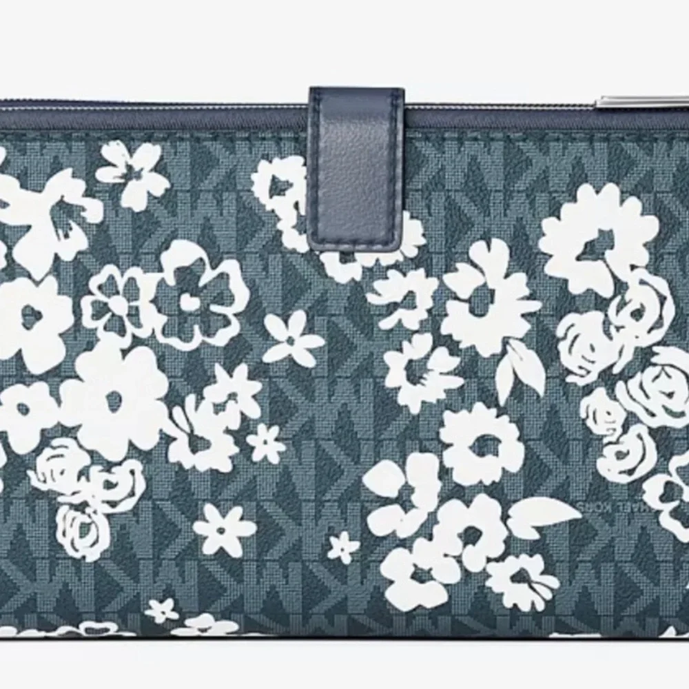 MICHAEL KORS JST Lg Double Zip Printed Sign Logo Wristlet Wallet Navy